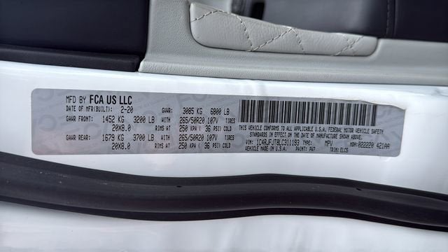 2020 Jeep Grand Cherokee Summit