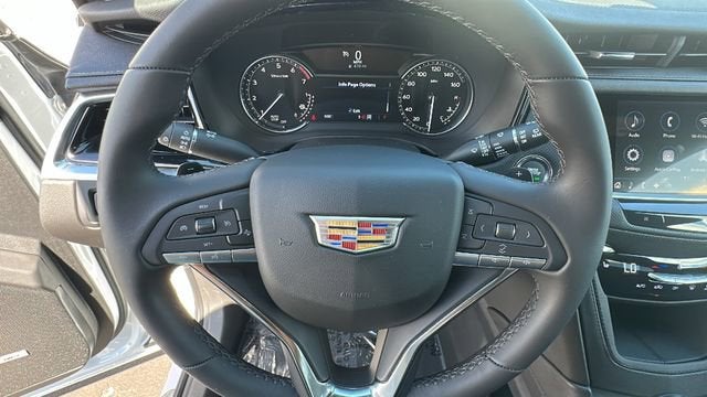 2025 Cadillac XT6 Luxury