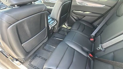 2025 Cadillac XT6 Luxury