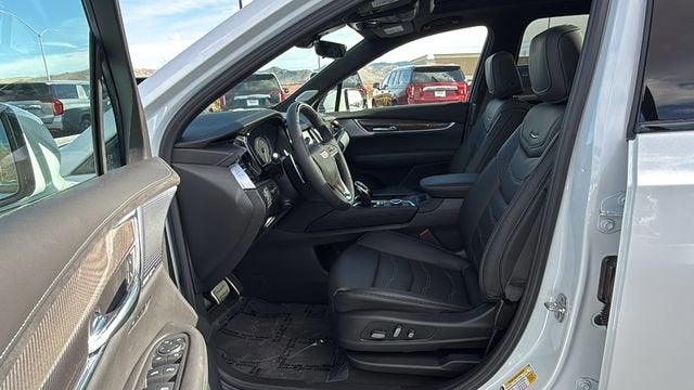 2025 Cadillac XT6 Sport