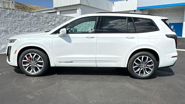 2025 Cadillac XT6 Sport