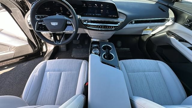 2025 Cadillac LYRIQ Sport 2