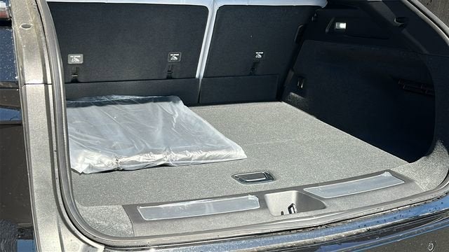 2025 Cadillac LYRIQ Sport 2