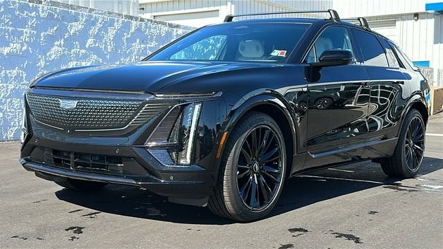 2025 Cadillac LYRIQ Sport 2