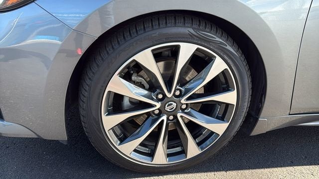 2020 Nissan Maxima Platinum