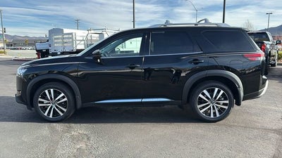 2025 Nissan Pathfinder Platinum